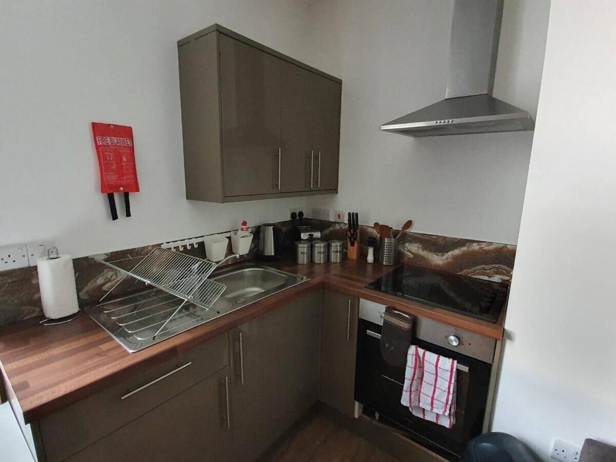 Sav Apartments Regent Лестър Стая снимка