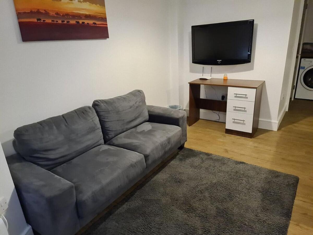 Sav Apartments Regent Лестър Стая снимка